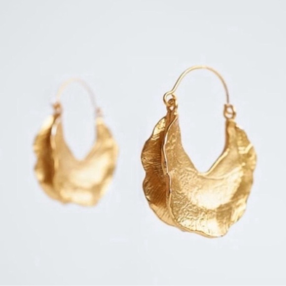 Zara Gold Crescent Hoop Earrings - Picture 5 of 7